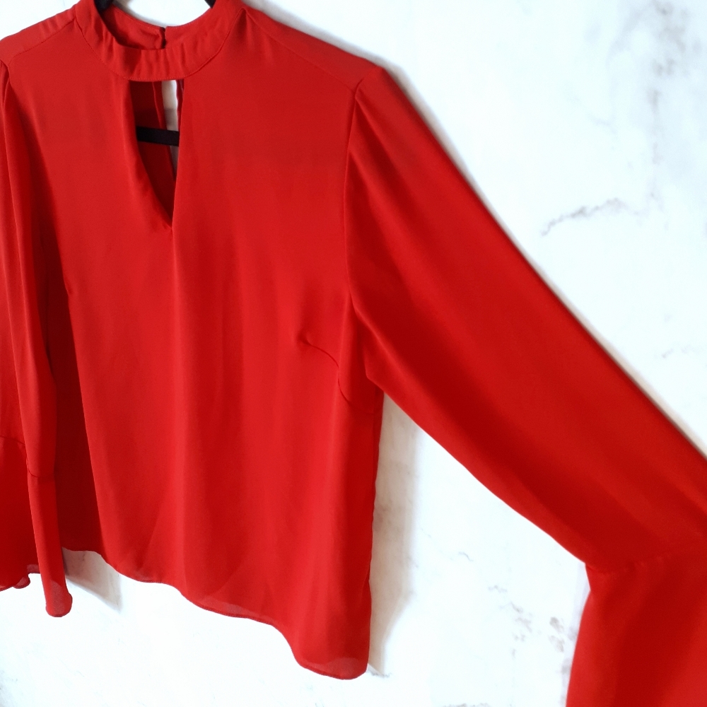 Violet & Claire Keyhole Top Red Flounce Blouse S